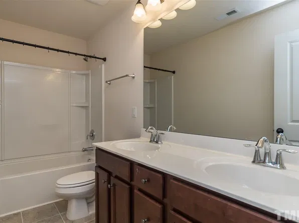 201 Begen St, Morrisville, NC 27560