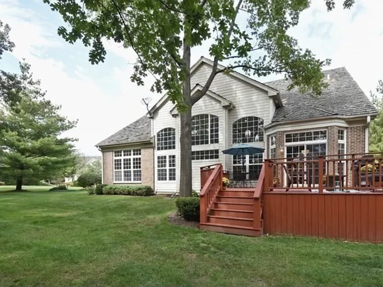 5393 Promontory Ln — Photo 16