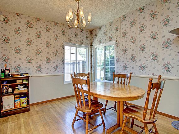 4th image of 2245 Hitchcock Dr