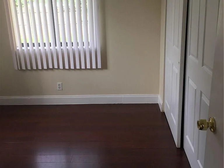4231 SW 55th Ave — Photo 9