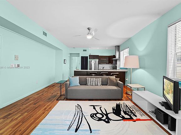 2nd image of 1127 Euclid Ave APT 104