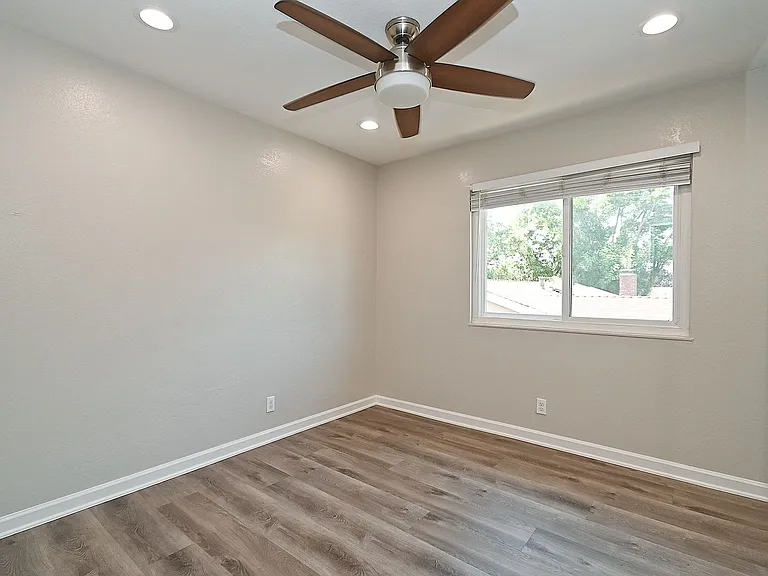 Upstairs Bedroom #3