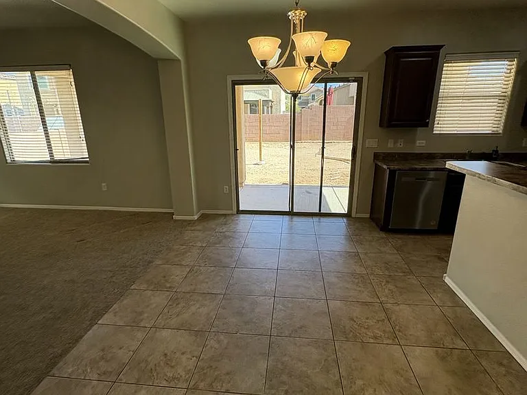 475 W Corte Calzaita — Photo 9