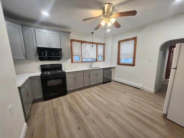 60 Malden St, Malden, MA 02148