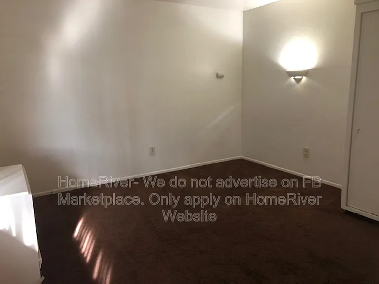 2209 W St #12 — Photo 2