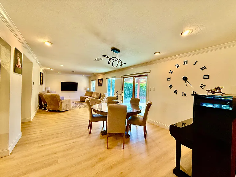 1403 Annapolis Way — Photo 14