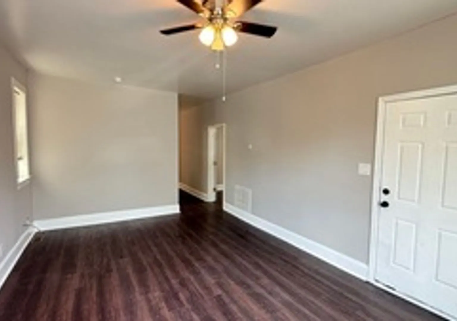 8420 S Manistee Avenue — Photo 3
