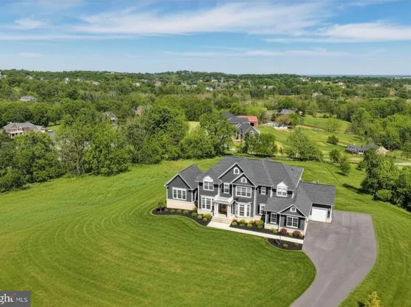 18030 Maintree Farm Ct, Leesburg, VA 20175