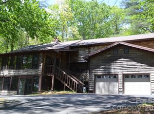 300 Good Neighbor Ln, Brevard, NC 28712