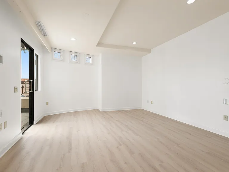 7920 Herschel Ave #36 — Photo 11
