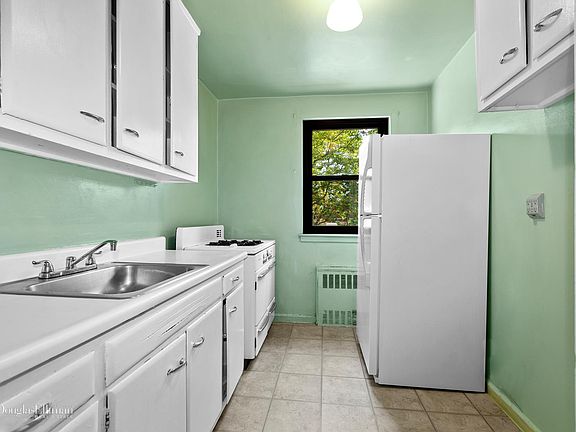 3rd image of 196-67 73rd Ave #2