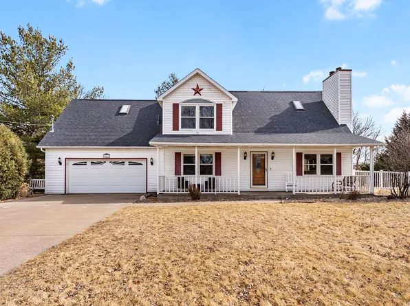 8507 51st Street Ct, Coal Valley, IL 61240