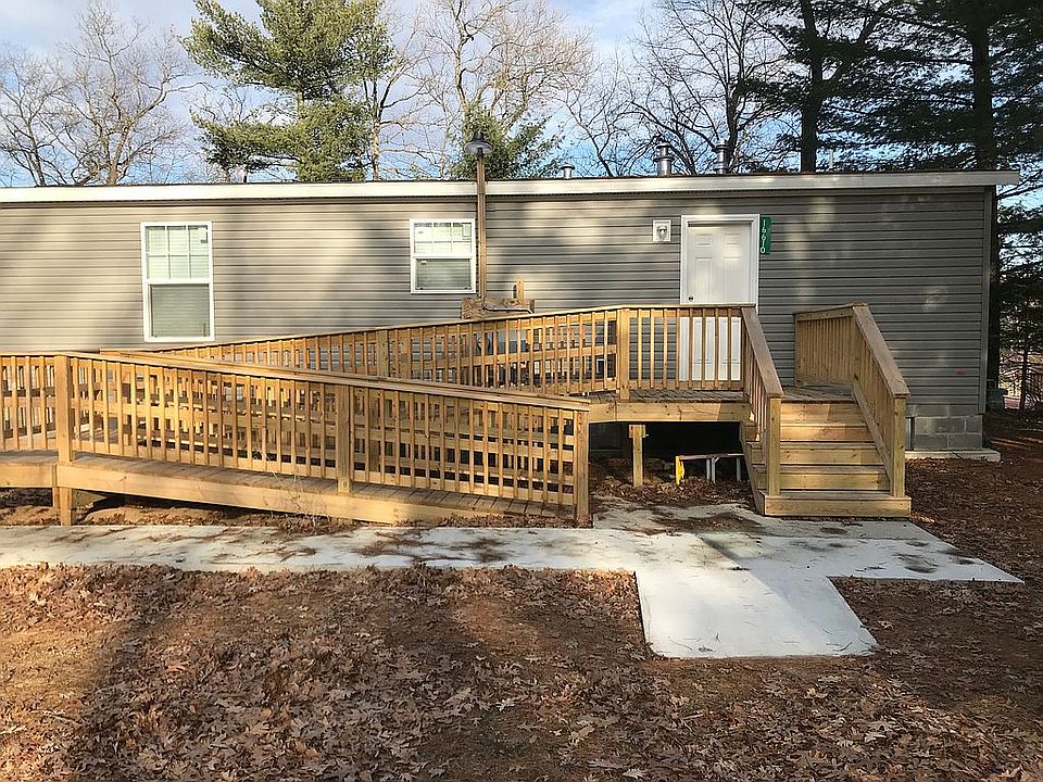 1st image of 16610 Lake Dr