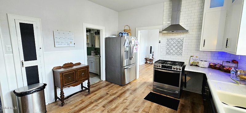 4th image of 311 25th Street
