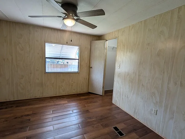 9810 SE 166th Pl — Photo 8