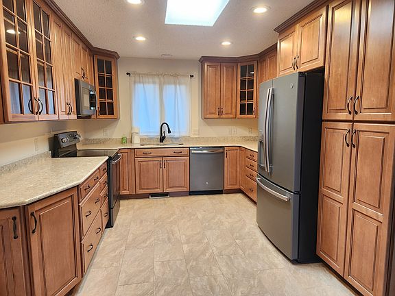 2nd image of 1160 Fairway Club Cir Unit 2