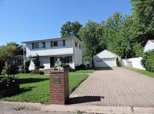 612 Reese Ave, Dundee, IL 60118