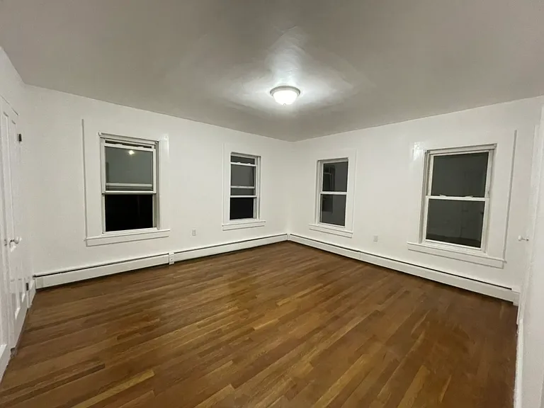 135-137 Central St #137A — Photo 8