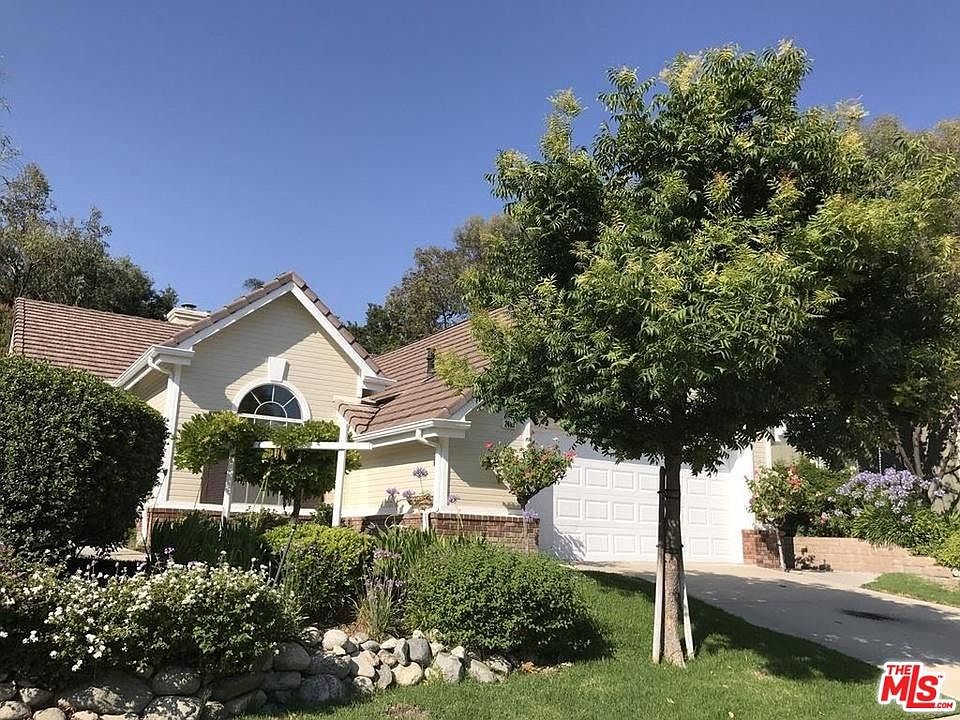 1st image of 2489 Gillingham Cir