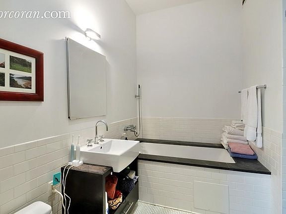 4th image of 110 Livingston St APT 4M
