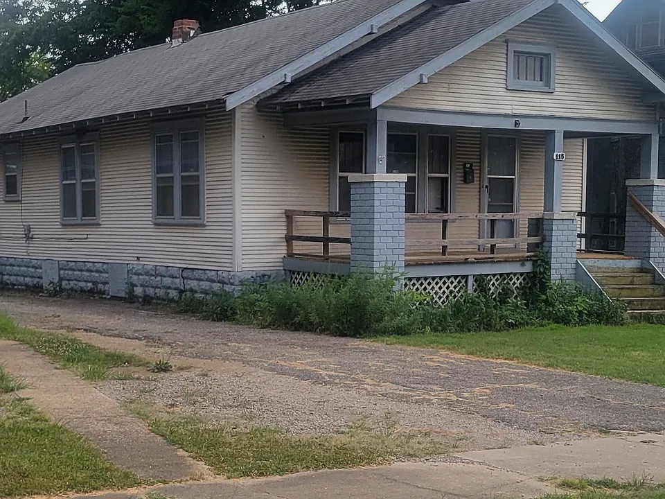 115 W Lindburg St