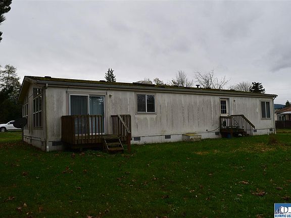5th image of 2419 E 6th Ave