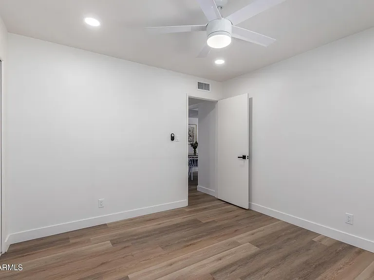 8241 N Central Ave #13 — Photo 17