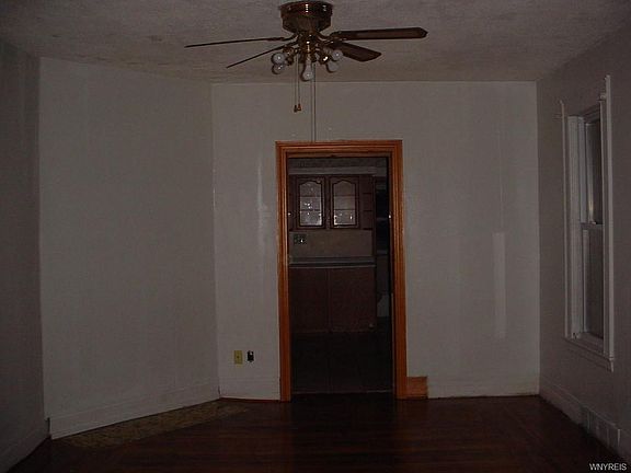 4th image of 50 Woodlawn Ave
