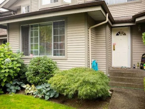 2880 Panorama Dr #103, Coquitlam, BC V3E 2W4