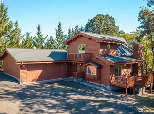 14187 N Bank Rd, Roseburg, OR 97470