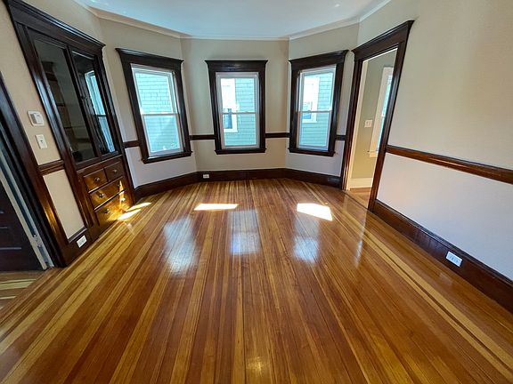 5th image of 46 Ardale St #46