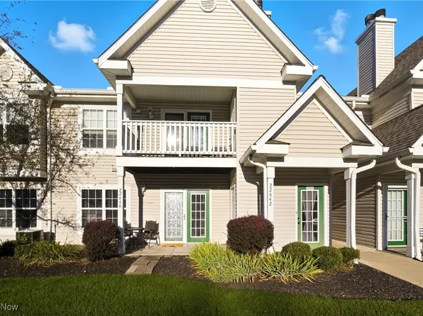 22640 Lenox Dr, Fairview Park, OH 44126