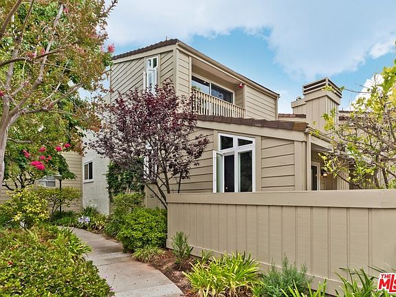 4th image of 1389 Palisades Dr