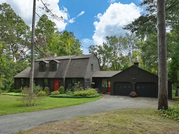 137 Perkins Row, Topsfield, MA 01983