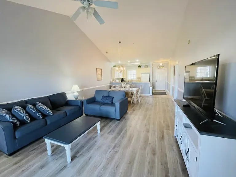 4883 Luster Leaf Cir #403 — Photo 7