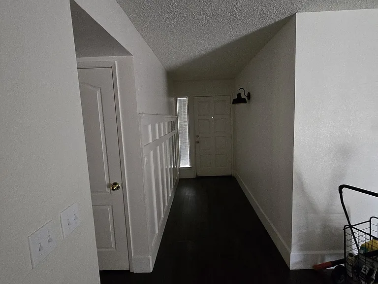1888 E Deyoung Dr — Photo 7