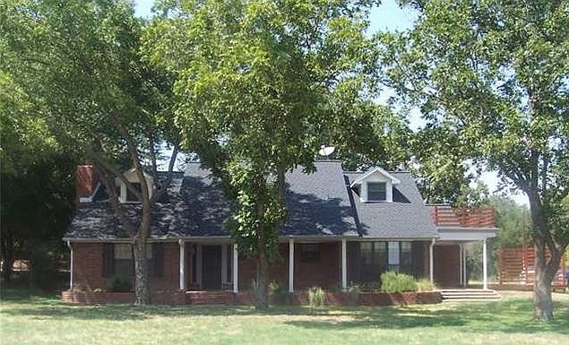 1st image of 1701 Bluebonnet Ln