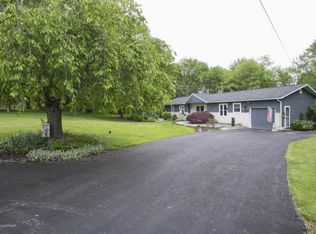 100 Brinleigh Dr, East Stroudsburg, PA