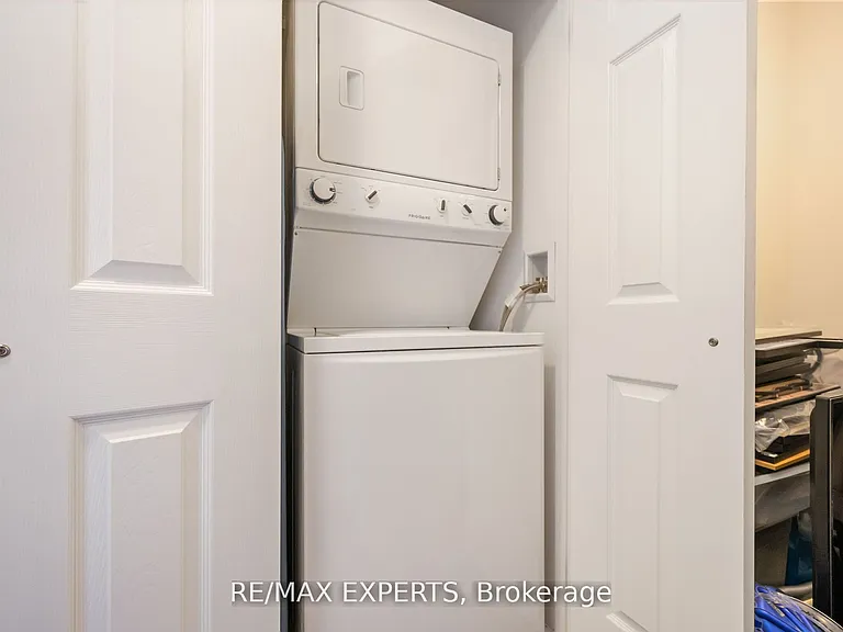 11611 Yonge St #227 — Photo 13
