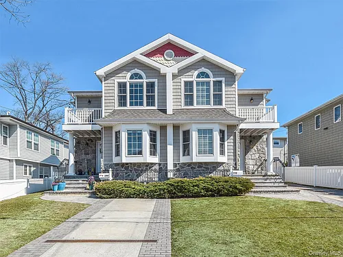 24B Sintsink Dr W Photo 1
