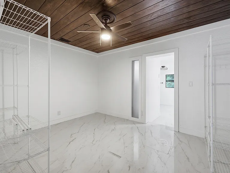 2529 Rainbow Dr — Photo 16