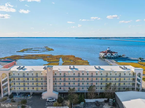 105 56th St #205-P1, Ocean City, MD 21842