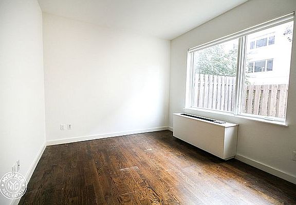 3rd image of 1209 Dekalb Ave APT 105