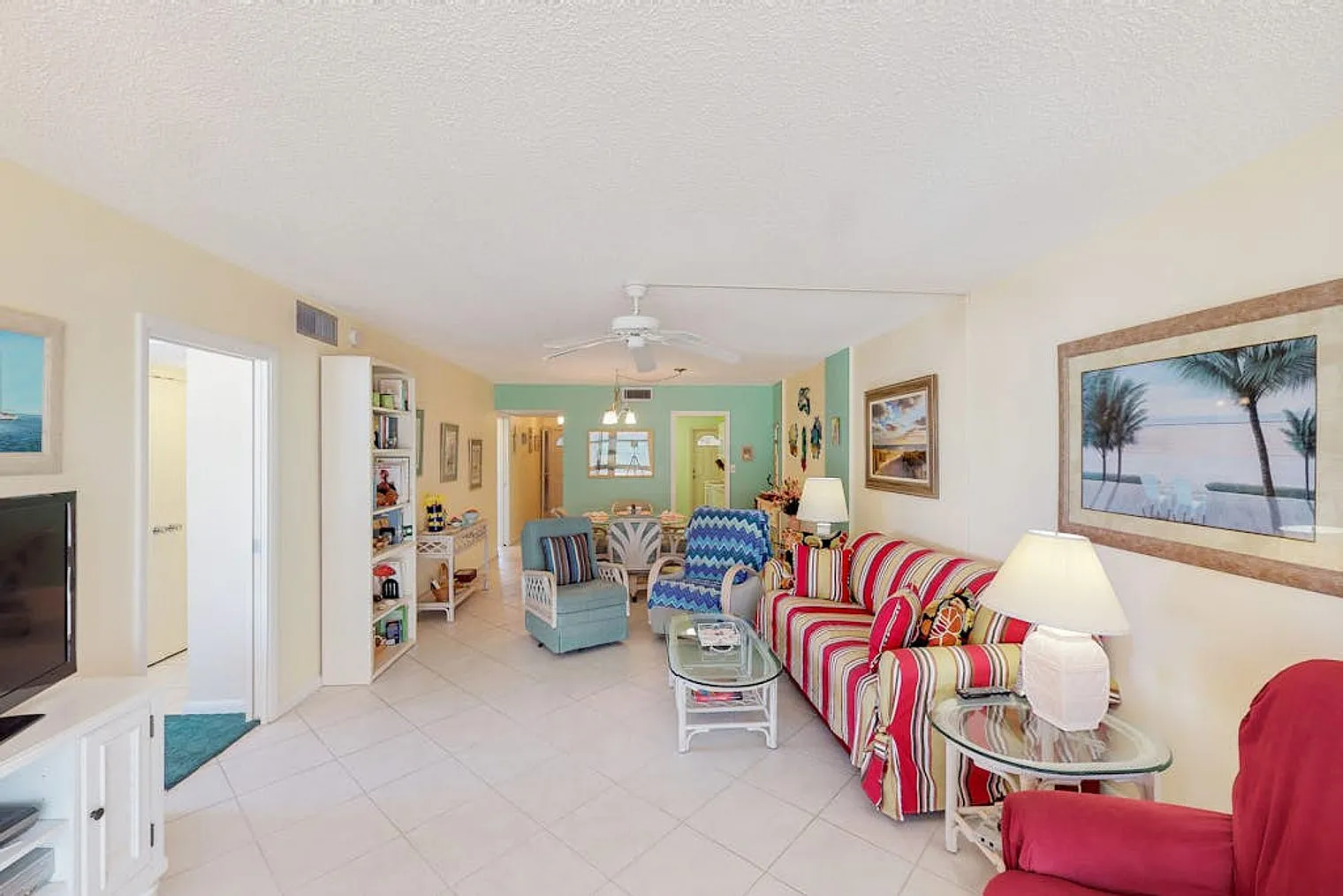 2 bed, 2.0 bath, 990 sqft, $6,035 — Photo 3