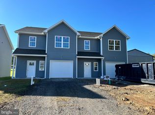 31 Railroad St, Cressona, PA 17929