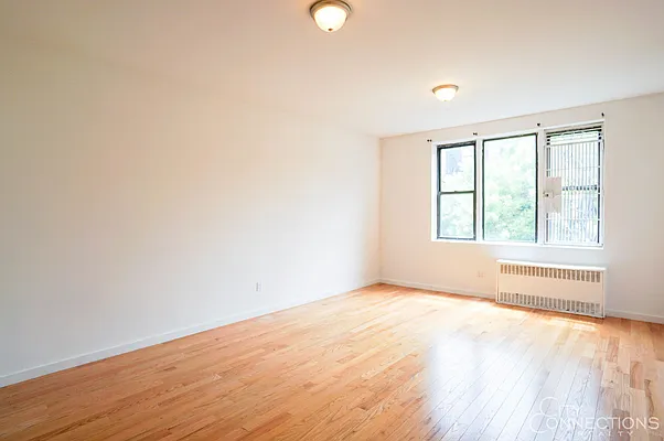 Rented by City Connections Realty | media 6