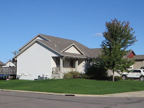 3rd image of 501 22nd Ave N