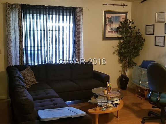 4th image of 3823 S Maryland Pkwy Unit W5