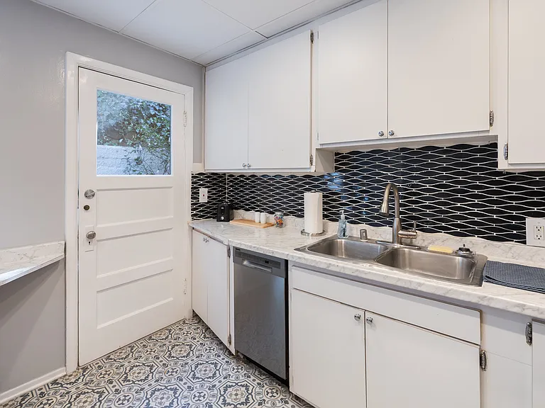 6920 Camrose Dr — Photo 12