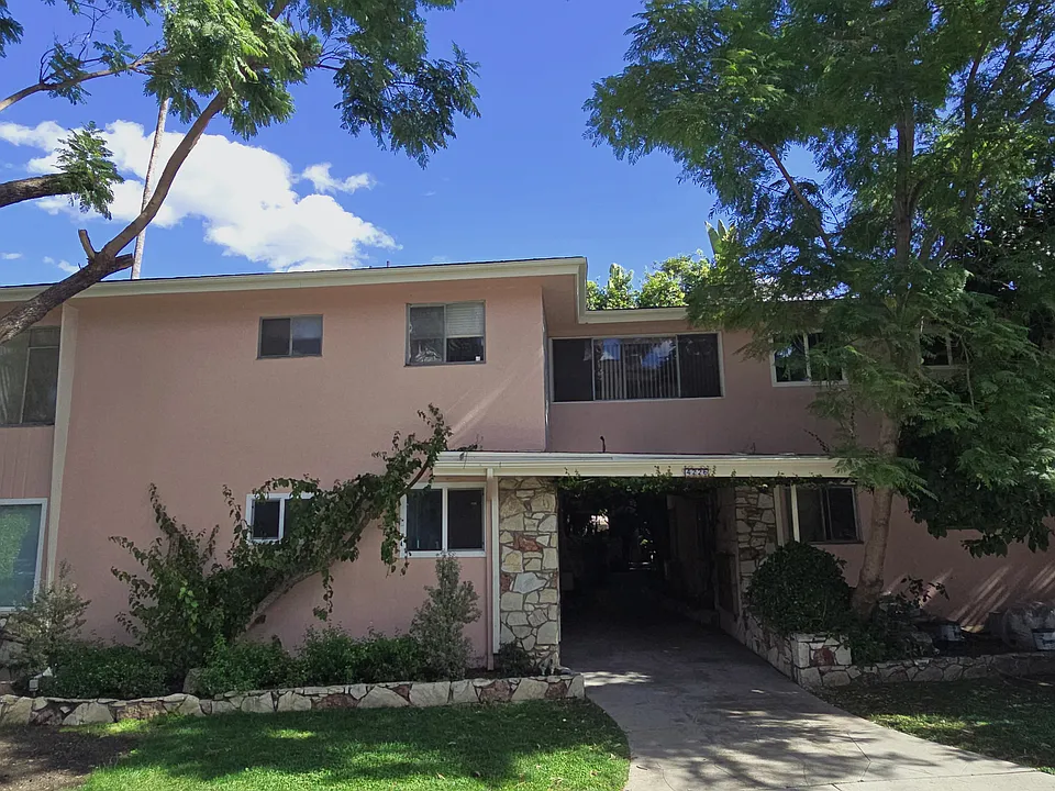 4226 Mary Ellen Ave #14